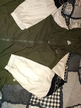 HTF VS Bling Windbreaker🤩